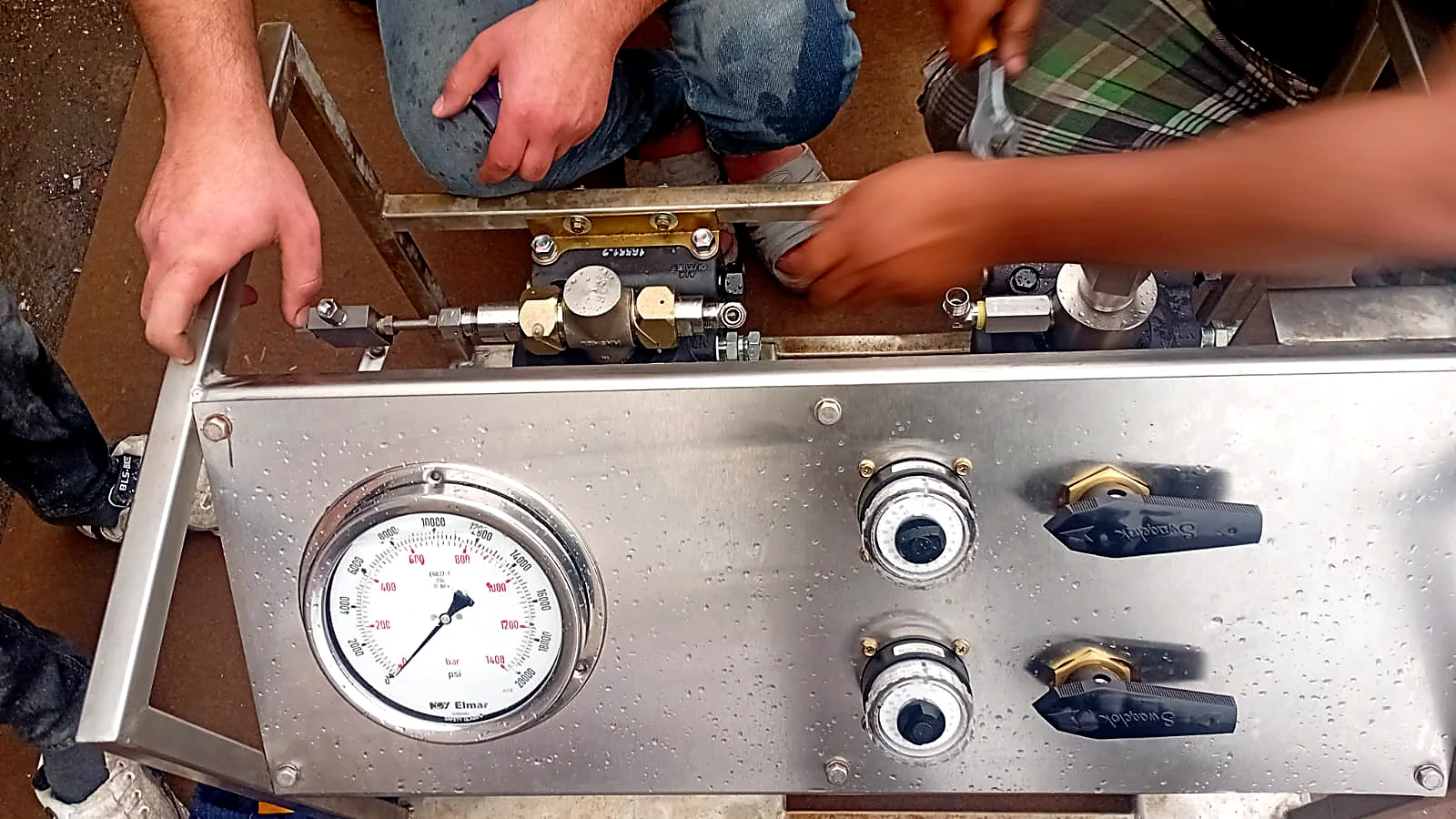 High-pressure testing and calibration support